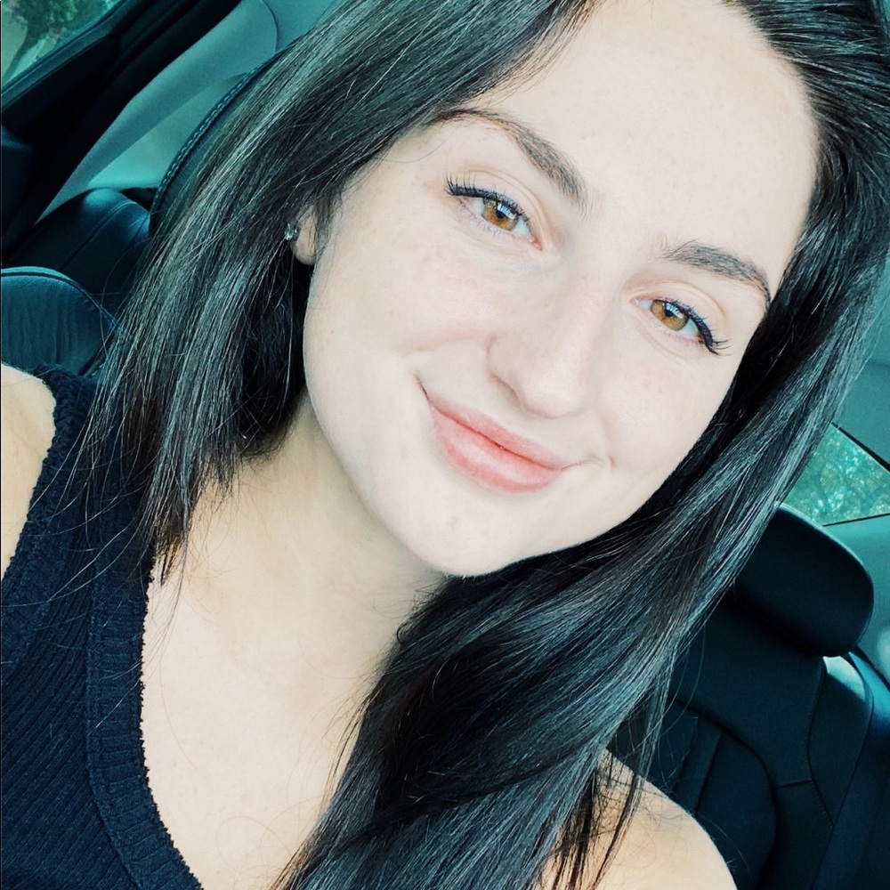 Meet your Posher, Ansley